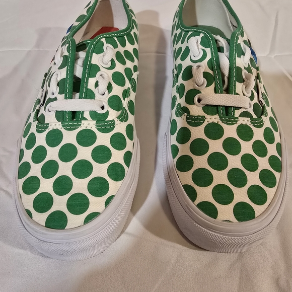 Vans - Museum Of Contemporary Art - Green Polka Dot Sneakers - Picture 6 of 9